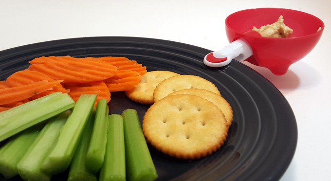 The Dip Clip - clip-on dipping sauce holder