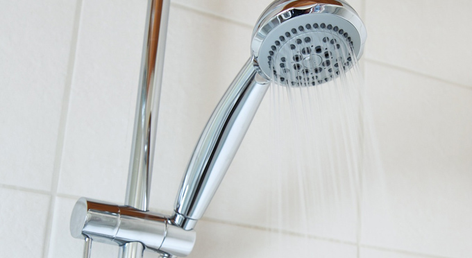 How to clean a dirty shower head